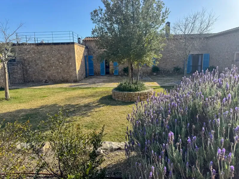 Exclusive finca in Campanet: 182,000 m² of pure nature, luxury and relaxation — photo 3