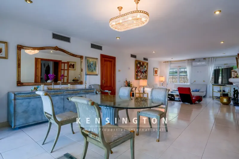 Spacious villa with pool in an exclusive location in the popular village of Costa de los Pinos with wonderful views — photo 6