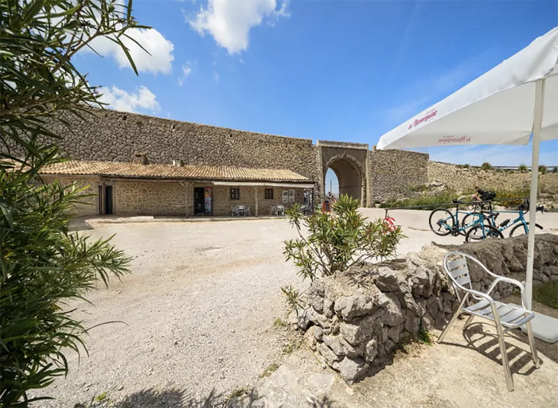 Unique estate in Sa Calobra with restaurant, hunting ground and 560 ha of land — photo 1