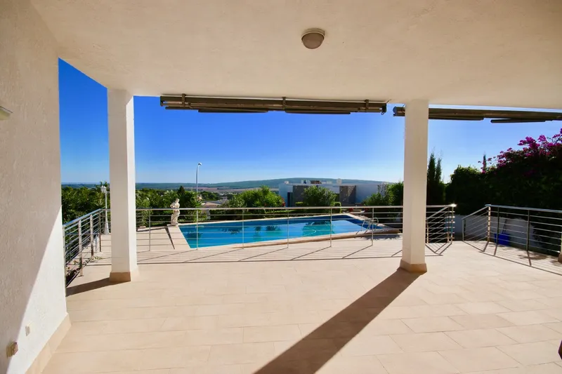 Modern villa in a prime location in Santa Ponsa with breathtaking panoramic sea views — photo 9