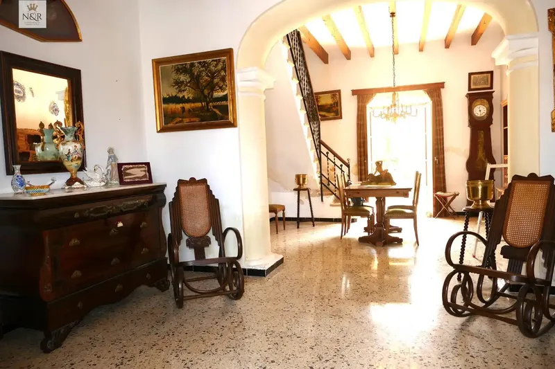 IKV00379-1. Spectacular manor house for sale in the center of Biniali with garage and large garden, built in 1900. — photo 5