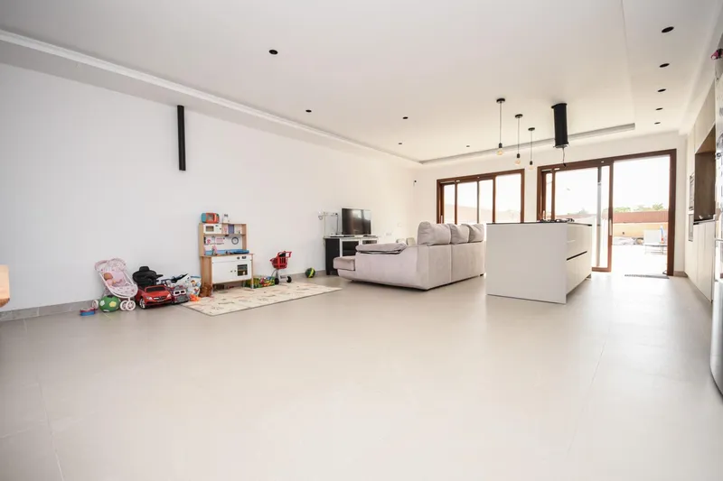 House in Sencelles (Biniali) with 227 m², 4 bedrooms, 3 bathrooms, and pool — photo 7