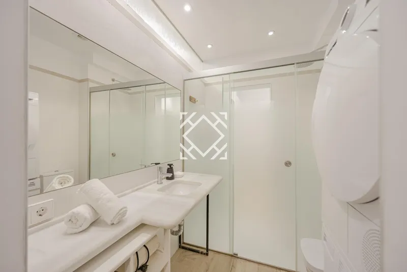 House for sale completely renovated and redistributed in Duplex and Luxury Penthouse, completely independent, in the heart of the old town of Pollensa. — photo 12