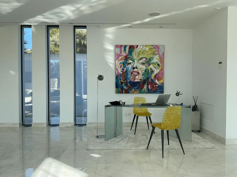 Modern luxury family villa — photo 9