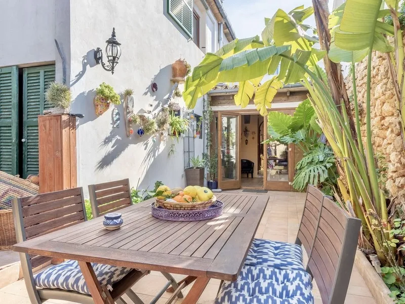 Mediterranean village house with marvellous patio — photo 4