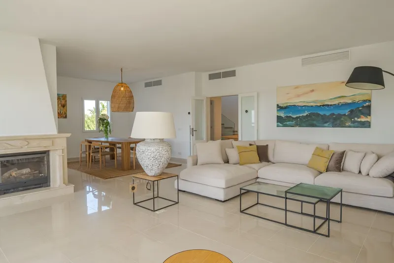 Spacious villa on Sa Punta in Portocolom with sea views — photo 3