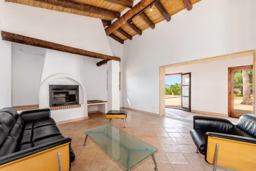 Montuiri, luxury finca with breathtaking views of the Tramuntana mountains and rental license — photo 5