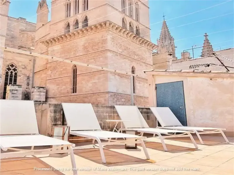 Stunning Two-Bedroom Apartment with Panoramic Views in the Heart of La Lonja. — photo 11