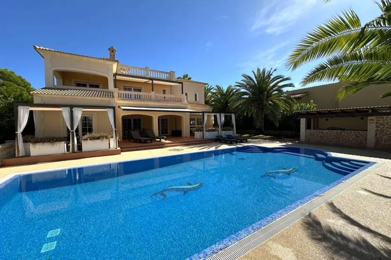 Exclusive Villa with Sea Views and Contemporary Design in Vallgornera — photo 1