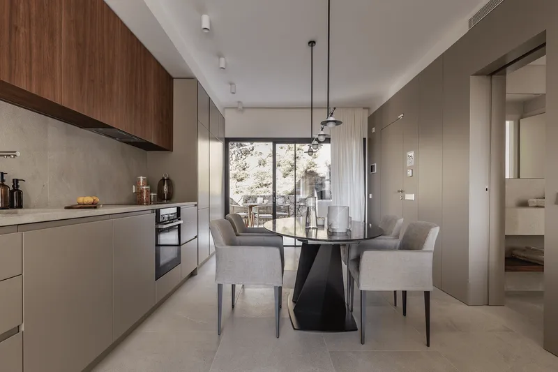 Property cmr3l7kji0003nt7kqam4chsw — photo 3