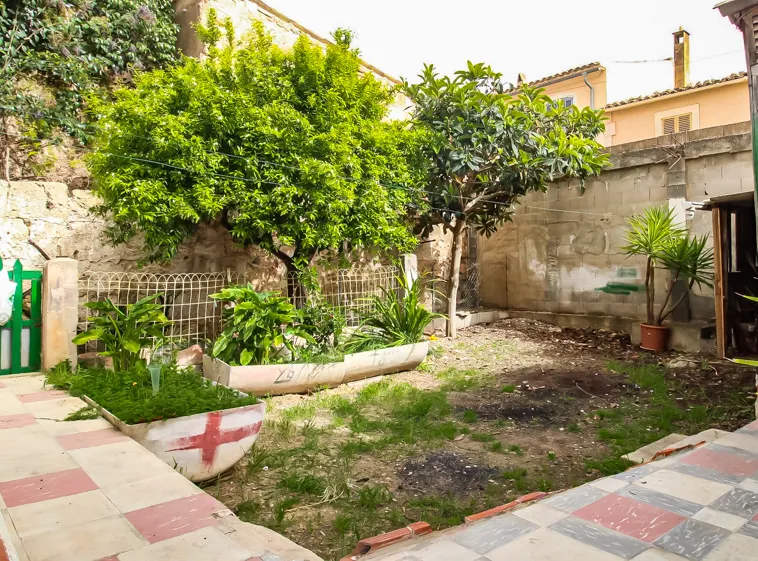 Ref.2436C – Andratx – Typical Mallorcan village house with large patio — photo 3