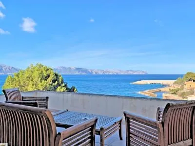 Residential building in Mal Pas Alcudia with direct access to the sea and stunning views — photo 11