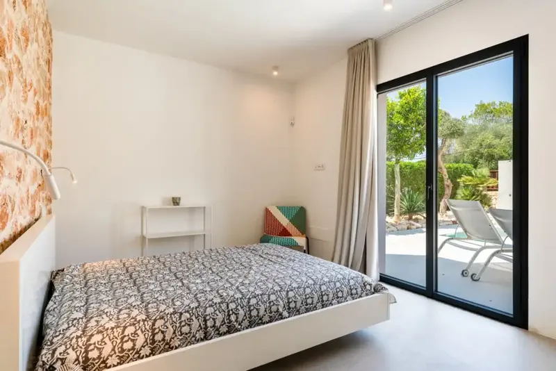Esta villa de dos plantas de nueva construcción se vende en Santanyí, a solo 2,5 km del pueblo, en una zona tranquila a solo 800 m del mar y — photo 10
