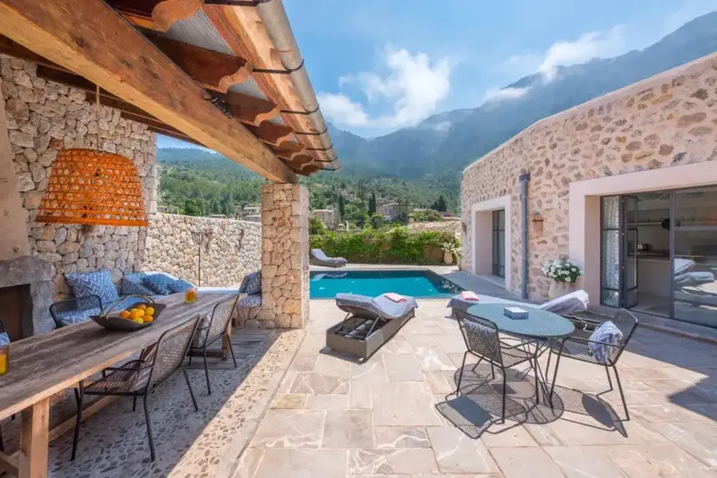 Discover this architectural gem in the idyllic village of Deià, just steps from its charming shops, cafés and restaurants. — photo 2