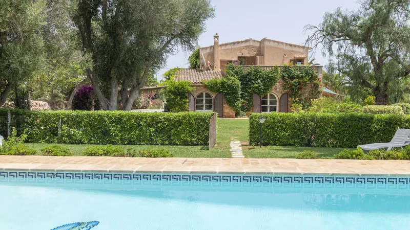 Charming finca in Calonge with beautiful, park-like garden — photo 2