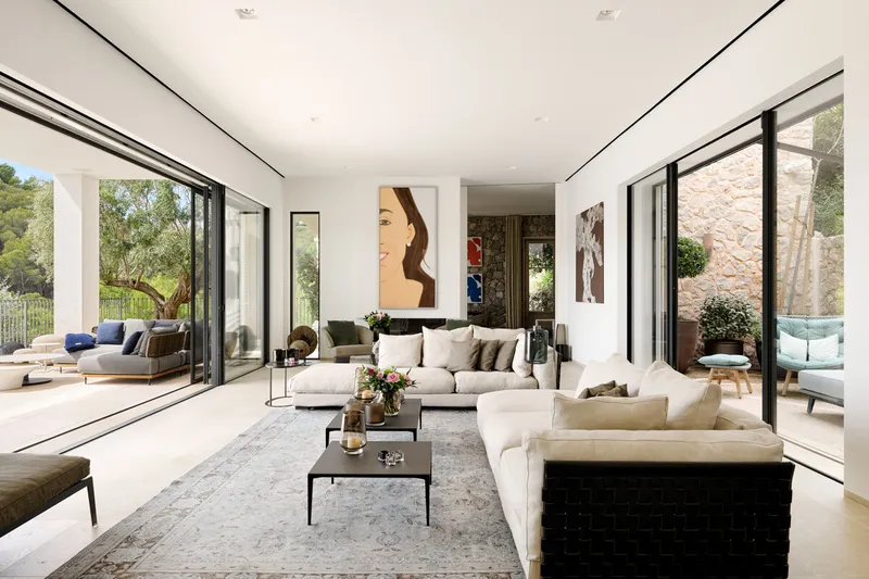 Exclusive: Luxury Mediterranean villa with breathtaking ocean views in Camp de Mar - Marcel Remus Real Estate — photo 6