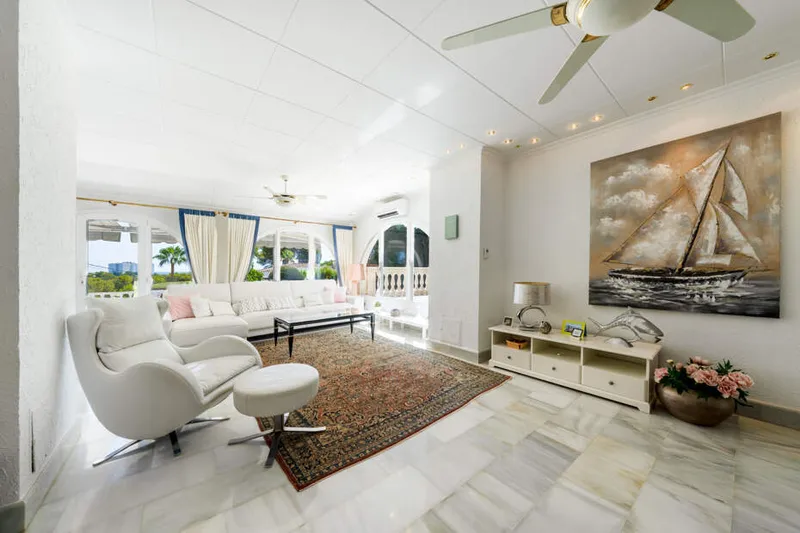 250m² Villa mit 5 Zimmern, Pool und Meerblick zu kaufen — photo 8