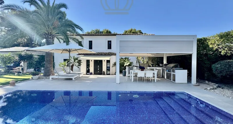 Designer villa with pool and large garden in Santa Ponsa - directly at the forest — photo 3