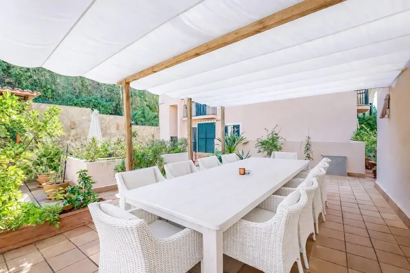 A beautiful duplex apartment in a privileged location in Portal Nous - Castillo de Bendinat, within a large complex of — photo 8
