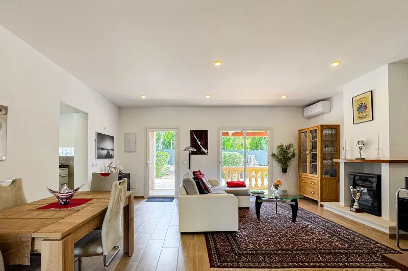 Attractive finca with guest apartment, pool, BBQ area & southwest orientation — photo 10