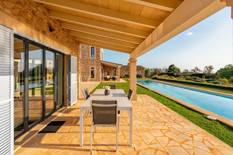 Self-sufficient finca with panoramic views and sustainable features near Ses Salines — photo 4
