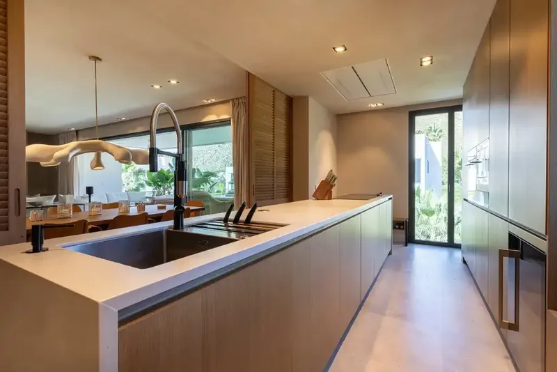 Exclusive Property. Welcome to the total luxury of this extraordinary and exclusive penthouse in Port de Pollença. — photo 12