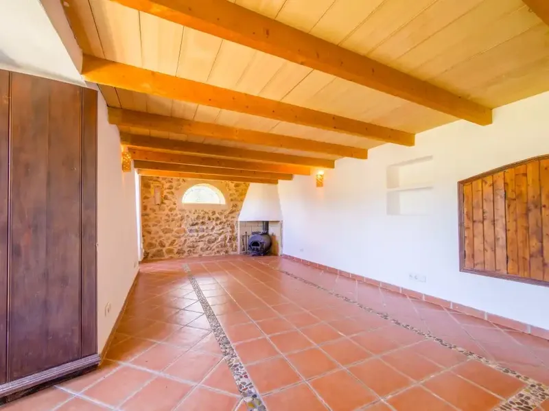 Charming country villa for sale in a picturesque location in Andratx, with stunning mountain views and a prime position — photo 6