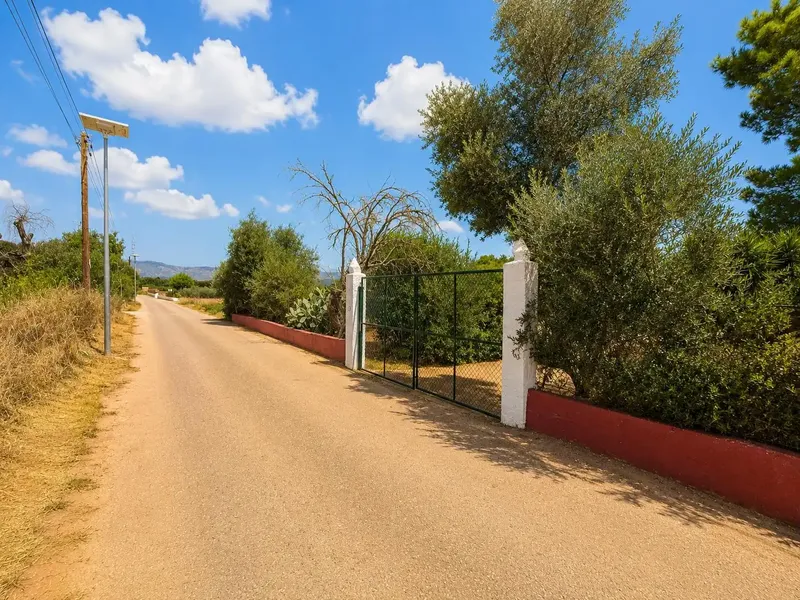 Rustic finca with small house and large plot in Santa Eugènia — photo 3