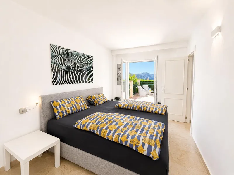 Apartment with large terrace and sea views in Cala Llamp, Port d'Andratx — photo 8
