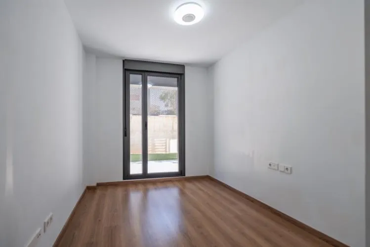 Ground floor. Palma de Mallorca, Colegios area — photo 12