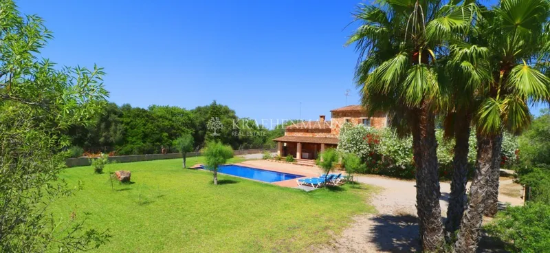Rustic Finca with holiday rental licence in Campos — photo 2