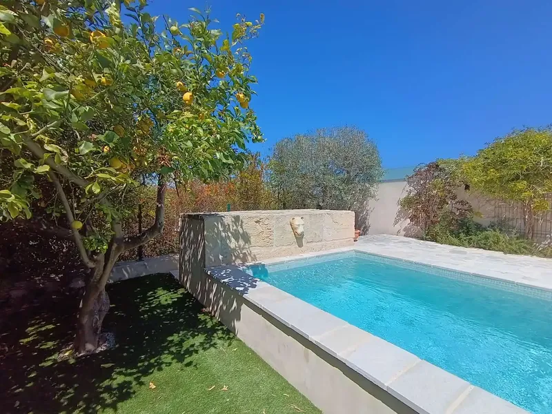 This high-quality property features state-of-the-art technology, exclusive features and a fantastic location with views — photo 8