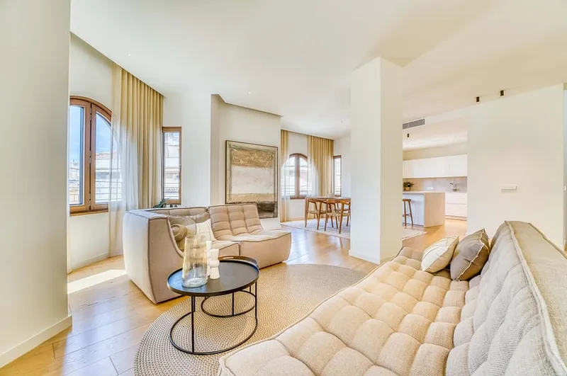 Fully renovated duplex penthouse with a private roof terrace — photo 9