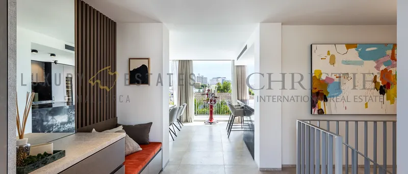 Modern Mediterranean villa in Palmanova near the beach — photo 1