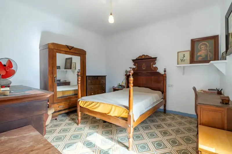 Discover a charming property with infinite potential nestled in the heart of La Sierra, an exclusive area offering a retreat — photo 4
