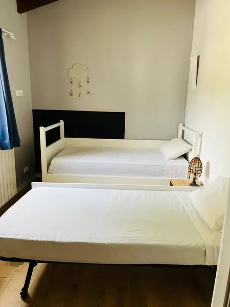 Ideal for businesses, this spacious house in Inca features a large living-dining room with open kitchen, 3 double bedrooms, two full bathrooms. — photo 3