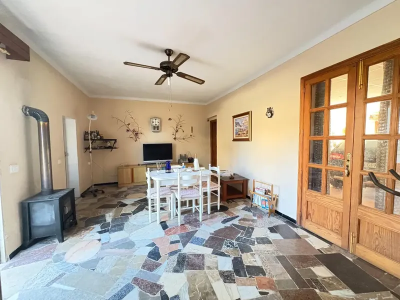 Magnificent village house in Lloseta with a built area of 246 m2 distributed over two floors and multiple possibilities of use — photo 3