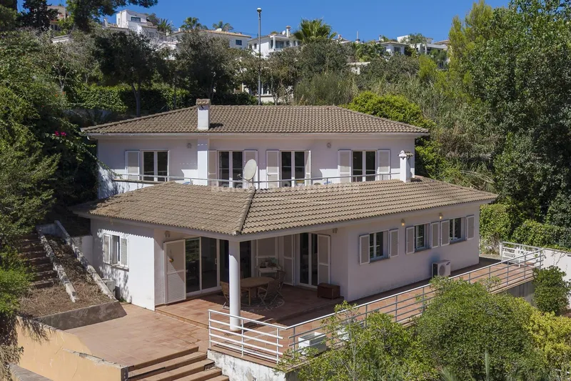 Large detached house with garden for sale in Portals Nous, southwest Mallorca — photo 1