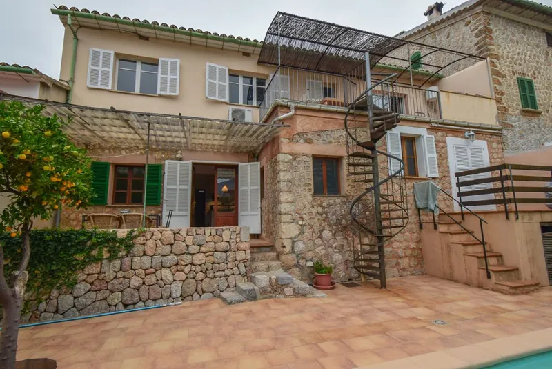 House with two independent apartments and swimming pool in Sóller — photo 2