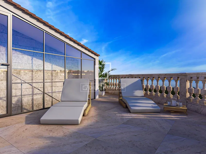132m² house / villa with 16m² terrace for sale in Palma de Mallorca — photo 1