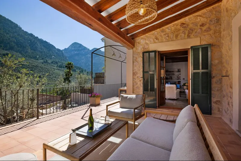 Authentic stone house with pool and open views over the heart of Fornalutx — photo 4