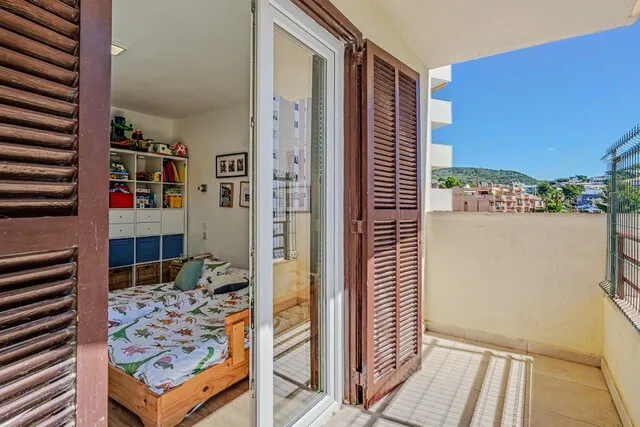 Modern apartment with terrace for sale in Puerto Portals, southwest Mallorca — photo 10