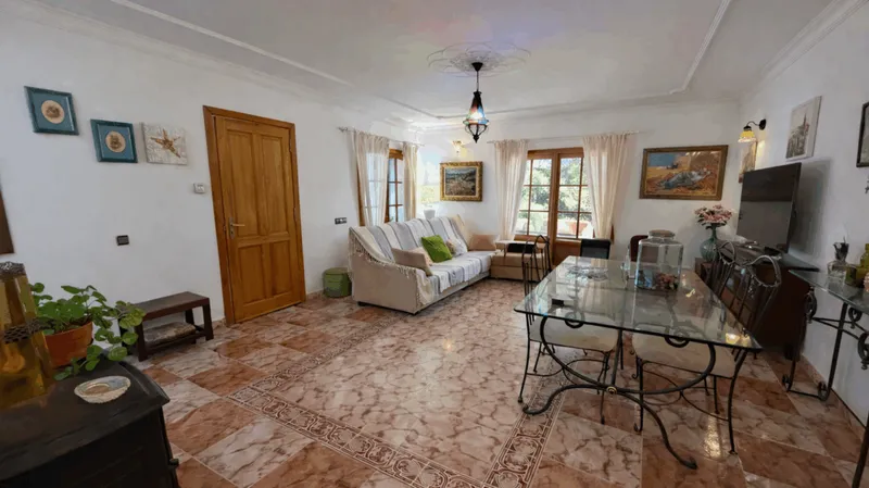 Authentic finca with potential and wonderful garden in a quiet location in Cala Llombards — photo 4