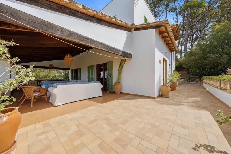 Some properties stand out for their square meters and others for the feelings they convey. This estate combines both. — photo 8