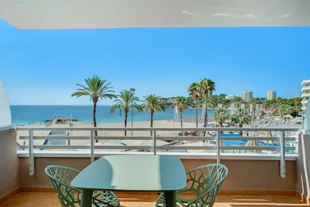1st line sea view apartment in Mallorca Magaluff in Magaluf — photo 1