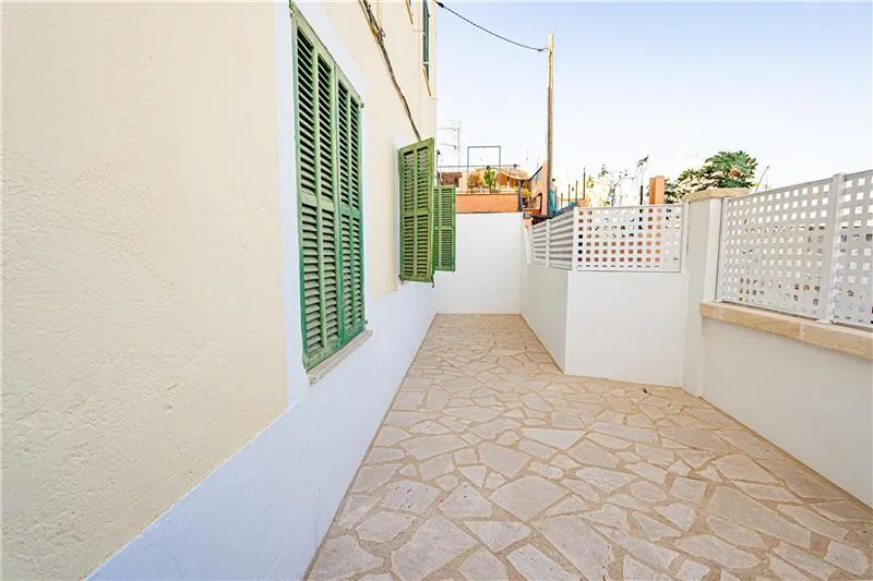 Ground floor apartment with an approx. 30 m² terrace. — photo 6