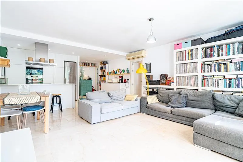 Apartment with terrace in a residential complex with swimming pool and open views — photo 5