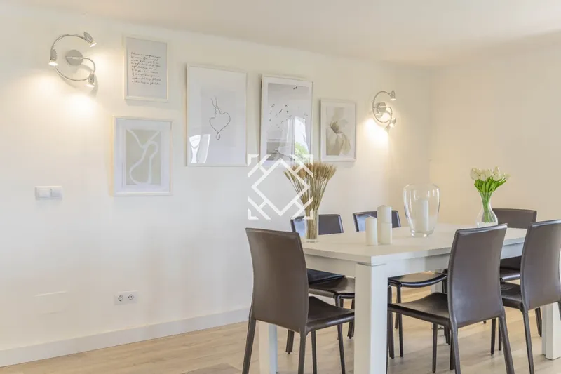 Seafront ground floor apartment for sale in Alcanada-Alcudia, Mallorca — photo 12
