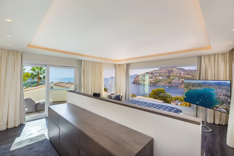 Mediterranean luxury property in a prime harbour location — photo 8