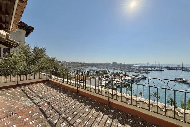 Señorial Villa in the Bay of Palma · A Unique Property — photo 5